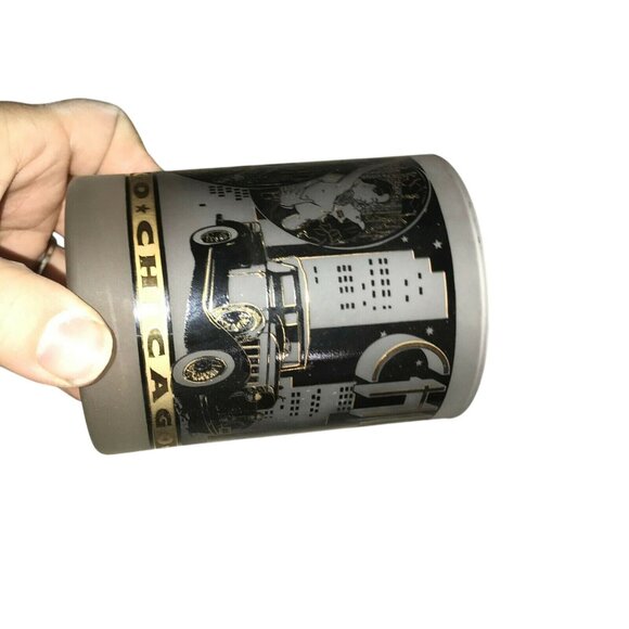 CHICAGO Tumblers SOUVENIR Gold and Black w Frosted Glass - Picture 6 of 9